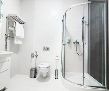 Фото номера Люкс с 1 спальней Отель Gosudar Hotel г. Кропивницкий 2