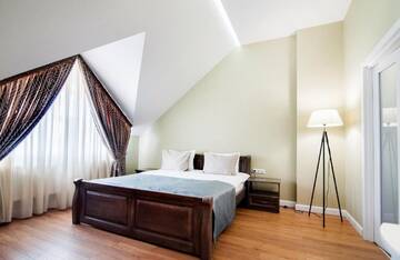 Фото номера Люкс с 1 спальней Отель Gosudar Hotel г. Кропивницкий 5