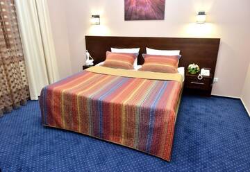 Фото номера Улучшенный полулюкс Отель Gosudar Hotel г. Кропивницкий 2