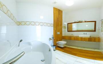 Фото номера Бизнес-люкс Отель Gosudar Hotel г. Кропивницкий 9