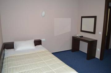 Фото номера Стандартный одноместный номер Отель Gosudar Hotel г. Кропивницкий 2