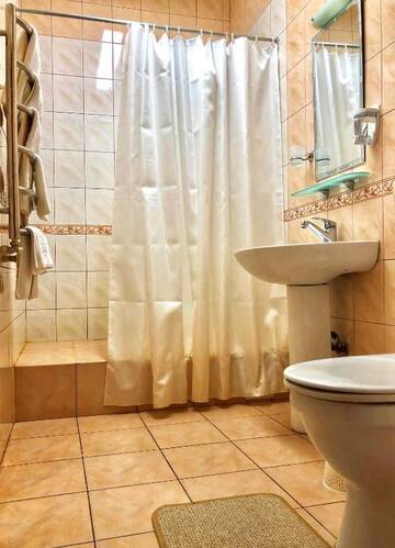 Фото номера Двухместный номер с 2 отдельными кроватями Отель Hotel Korona г. Кропивницкий 17